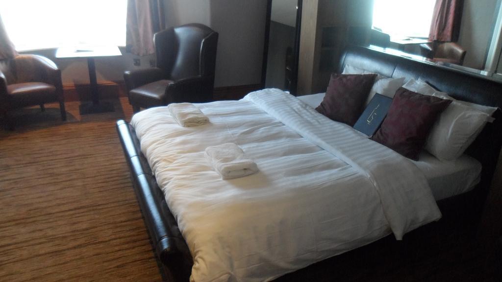 Hotel The Warwick Arms Chew Magna Zewnętrze zdjęcie