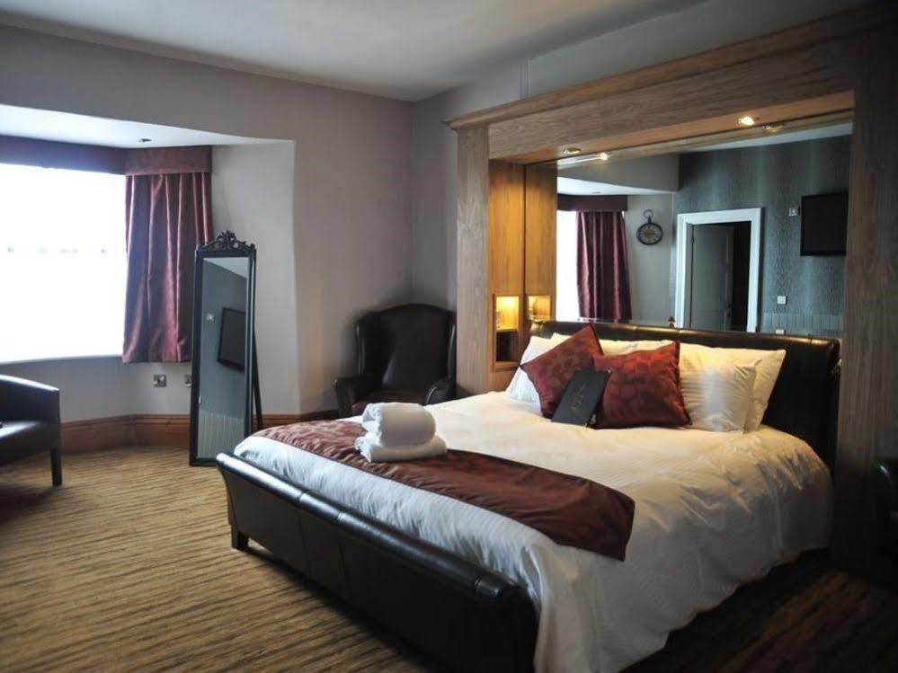 Hotel The Warwick Arms Chew Magna Zewnętrze zdjęcie